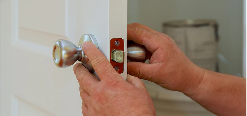 AAA Locksmiths For lock Replacement in Hillsborough, California